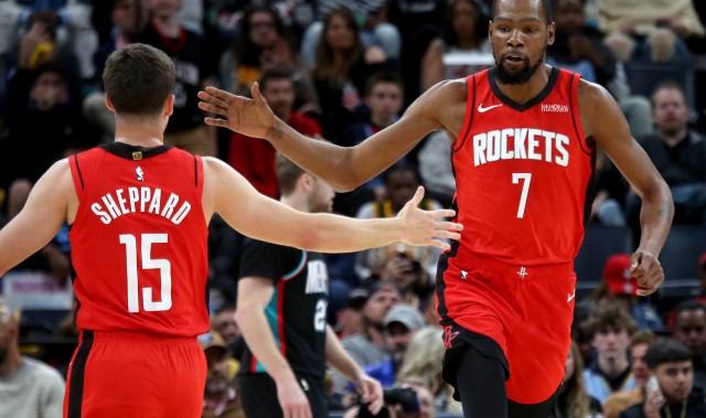 开云官网-NBA彩经：马刺大胜勇士 火箭击退雄鹿 爵士不敌掘金 绿军灭热火